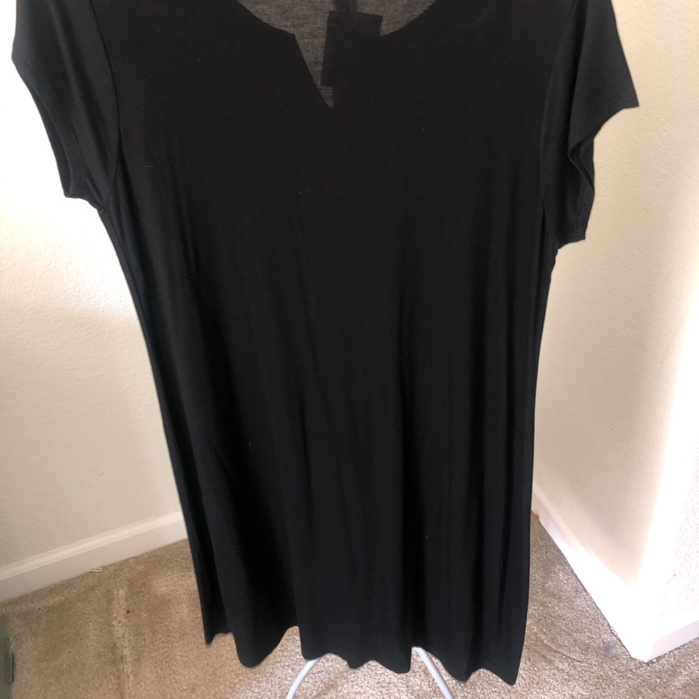 Dress - Picture 7 of 7